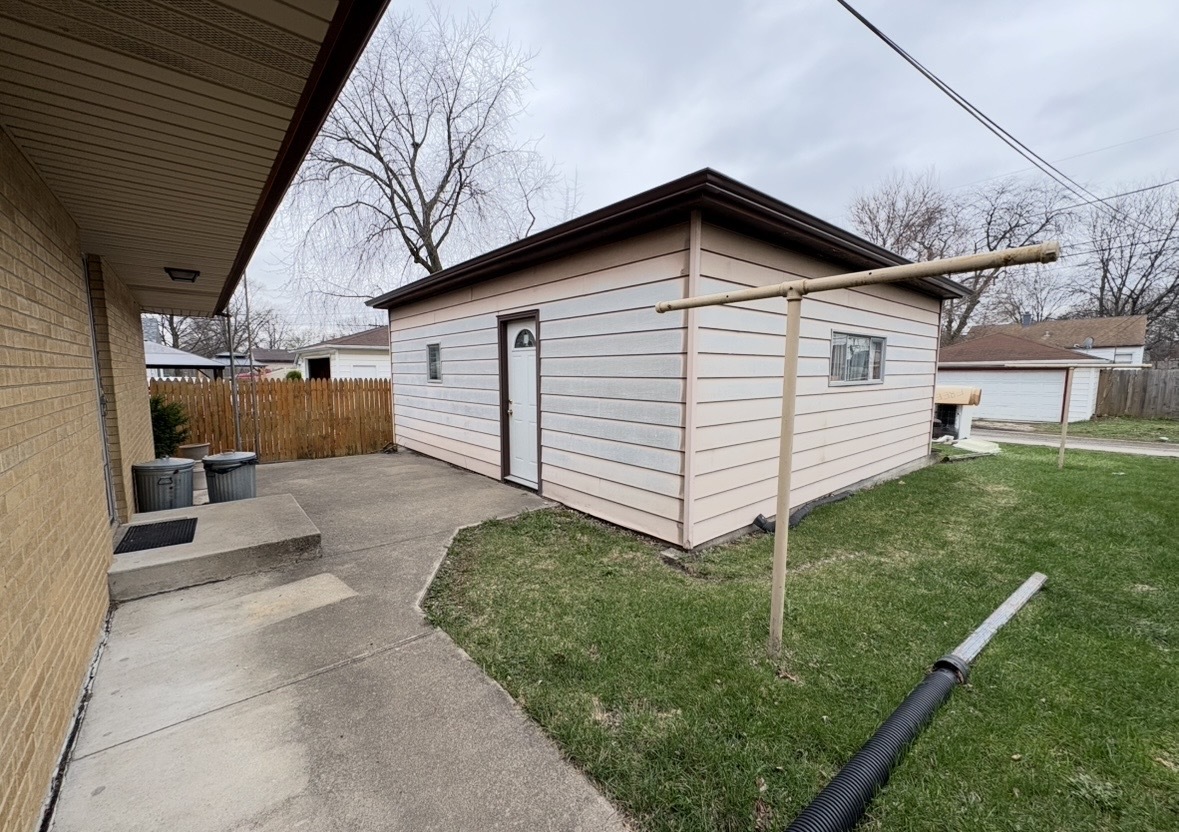 109 S Reedwood Drive, Joliet, IL 60436