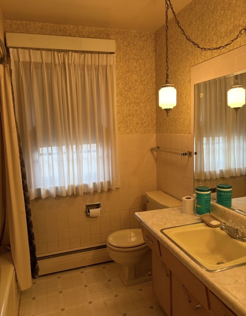 109 S Reedwood Drive, Joliet, IL 60436