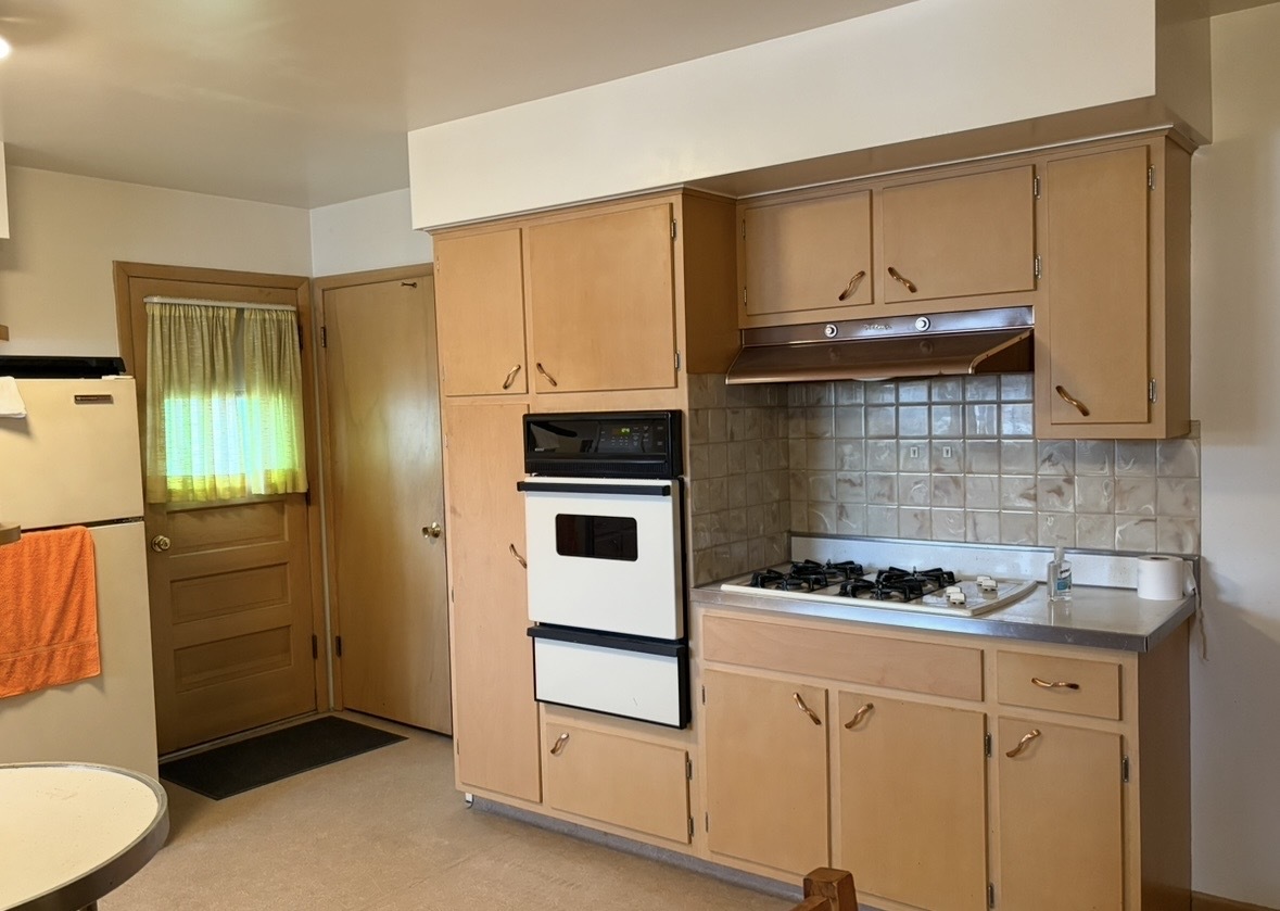 109 S Reedwood Drive, Joliet, IL 60436