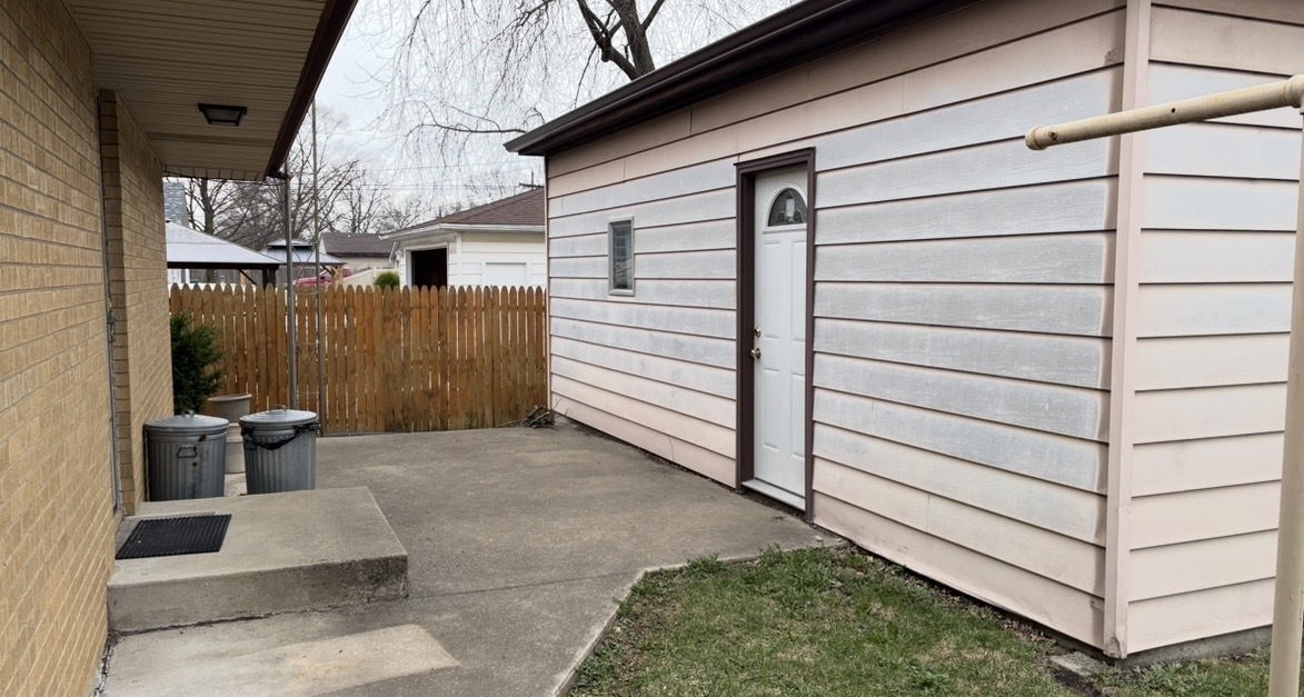 109 S Reedwood Drive, Joliet, IL 60436