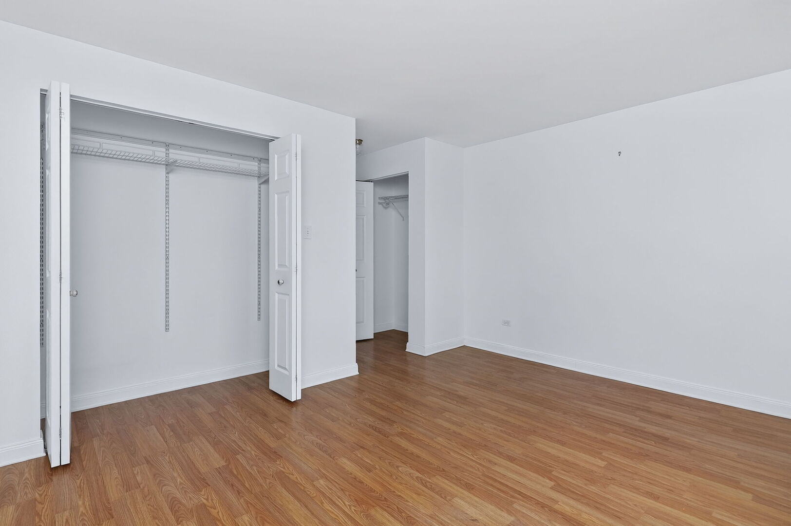 1188 Royal Glen Drive #311, Glen Ellyn, IL 60137