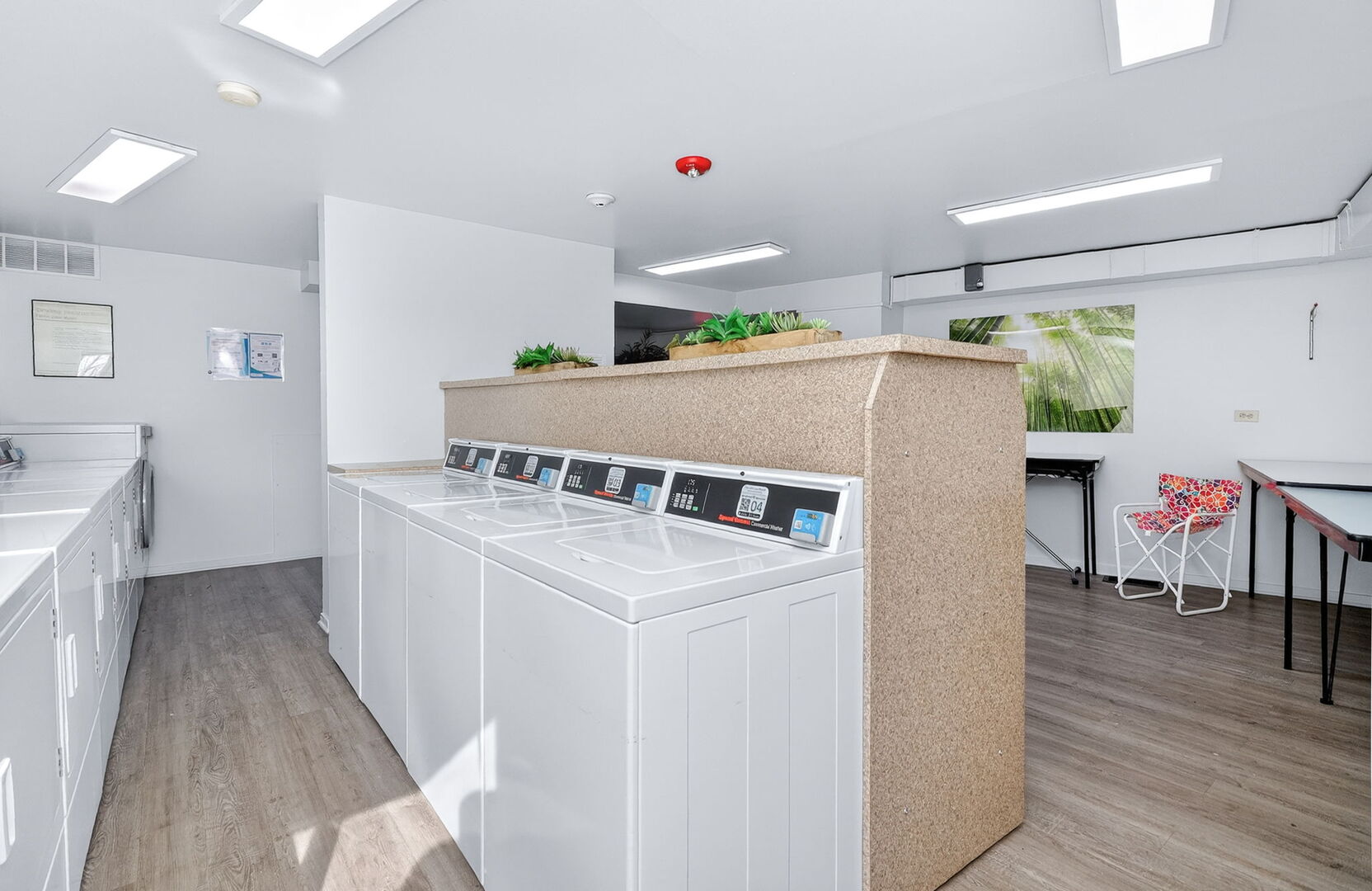 1188 Royal Glen Drive #311, Glen Ellyn, IL 60137