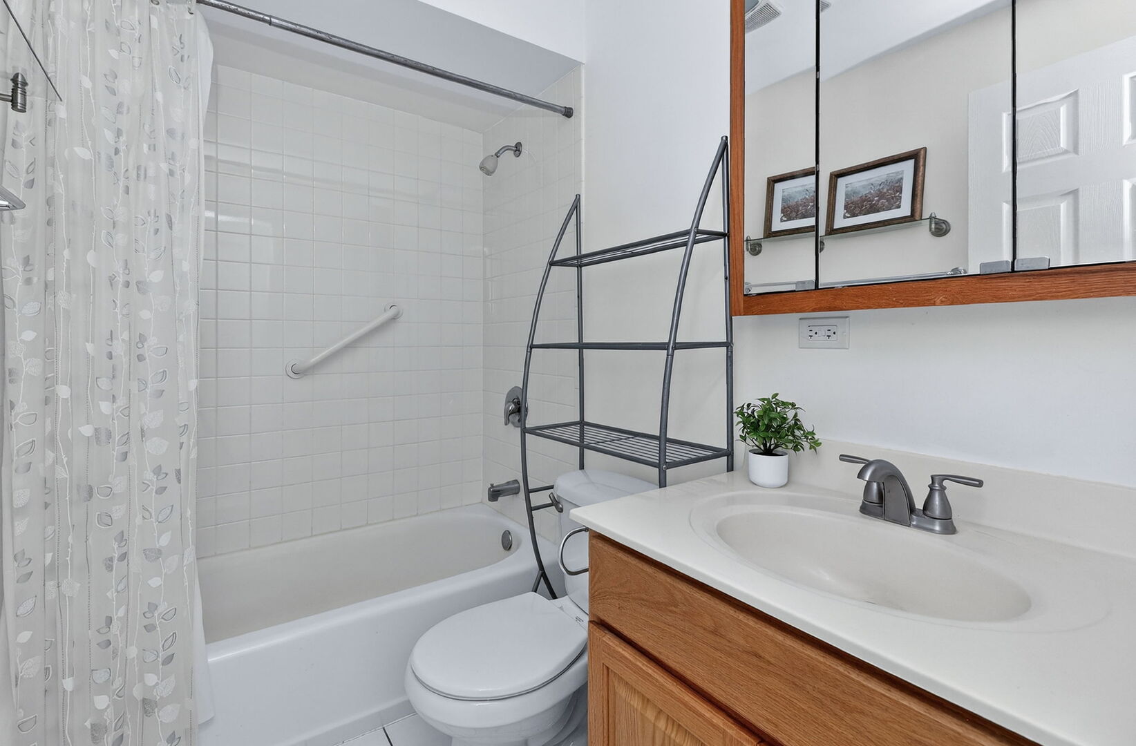 1188 Royal Glen Drive #311, Glen Ellyn, IL 60137