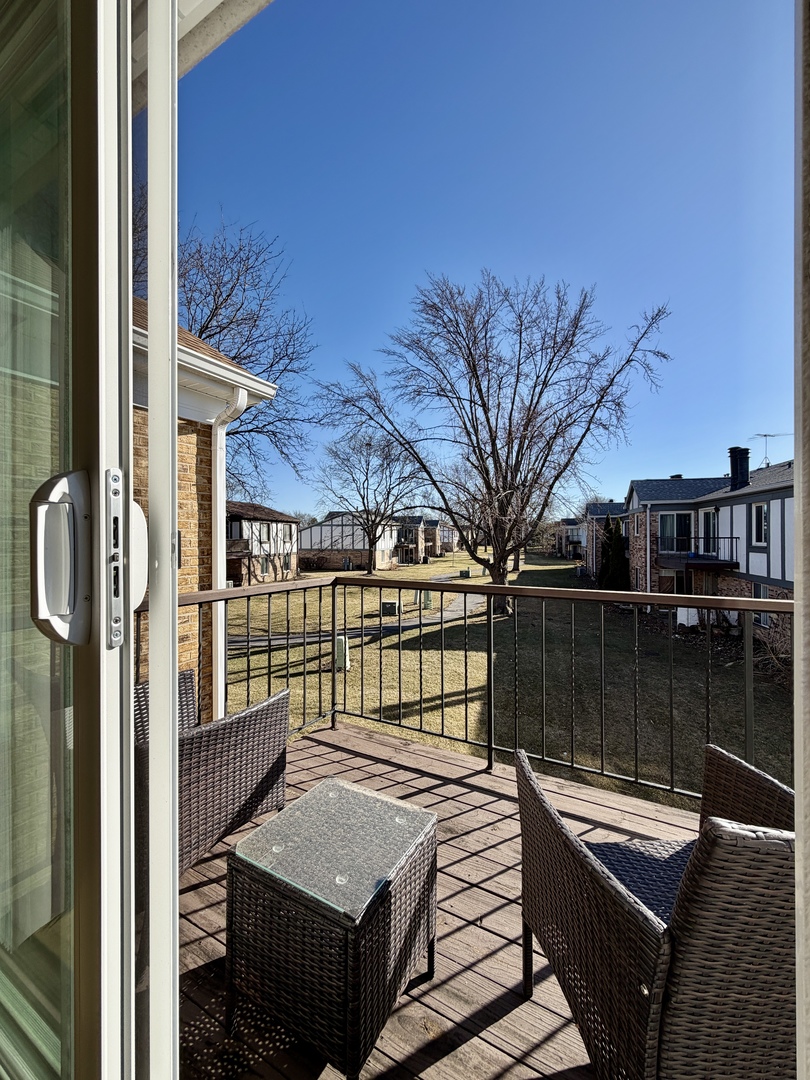 1212 Williamsport Drive #4, Westmont, IL 60559