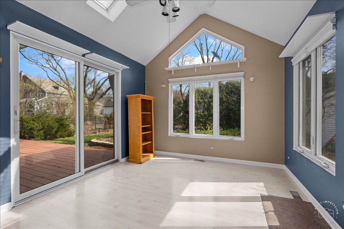 1120 N Brainard Street, Naperville, IL 60563