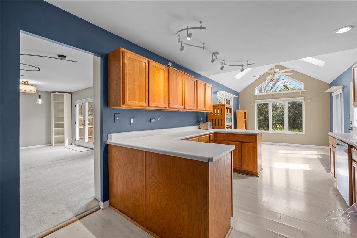 1120 N Brainard Street, Naperville, IL 60563