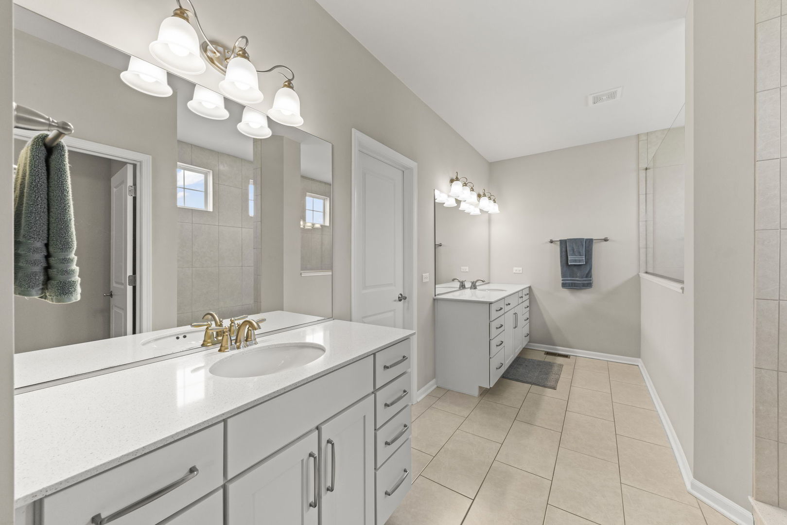 51 Somerset Circle, Wheaton, IL 60189