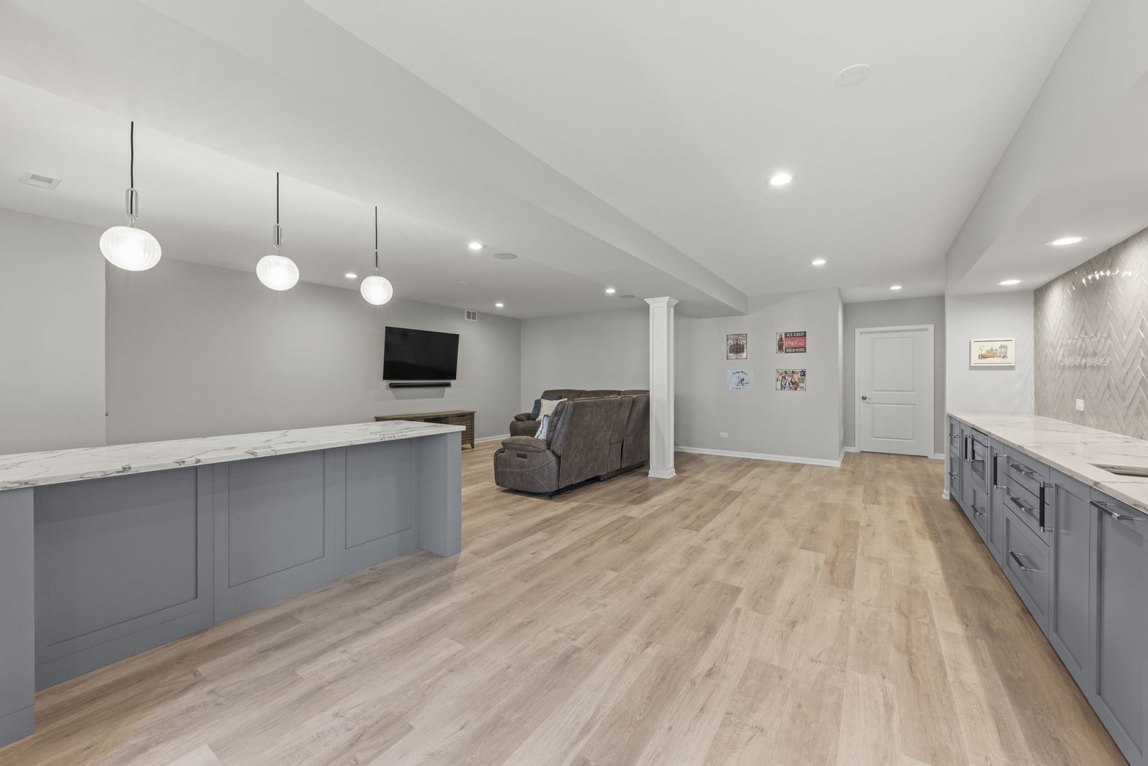 51 Somerset Circle, Wheaton, IL 60189