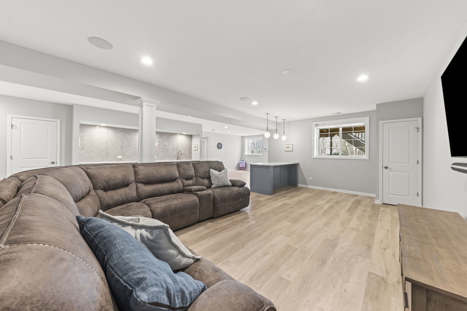 51 Somerset Circle, Wheaton, IL 60189