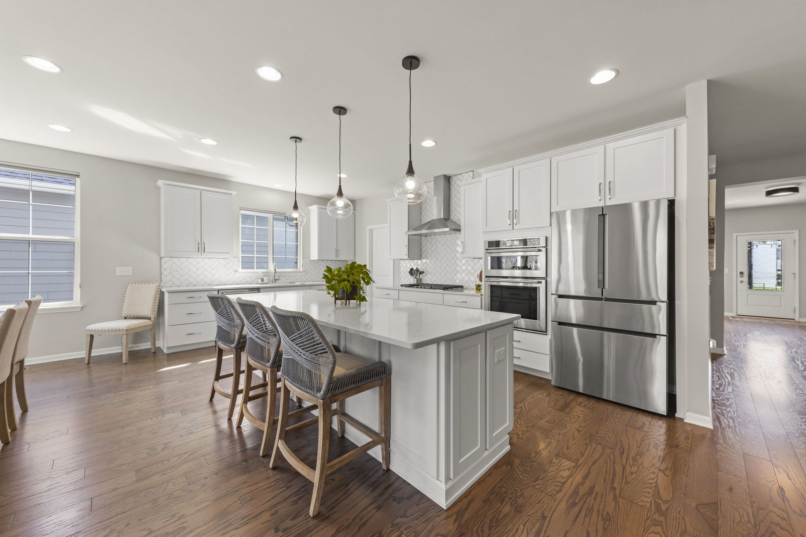 51 Somerset Circle, Wheaton, IL 60189