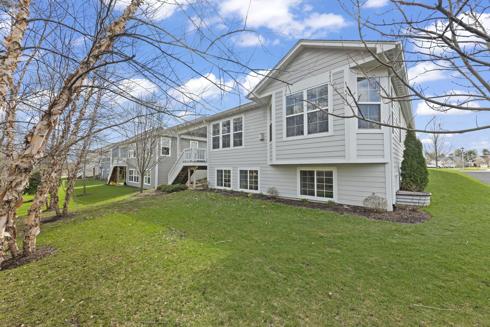 51 Somerset Circle, Wheaton, IL 60189