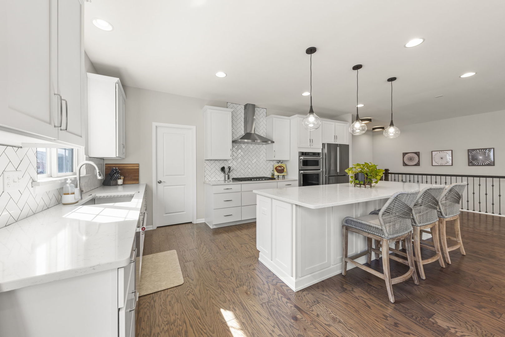 51 Somerset Circle, Wheaton, IL 60189