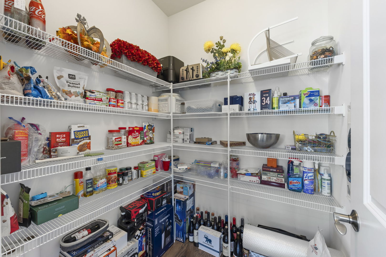 51 Somerset Circle, Wheaton, IL 60189