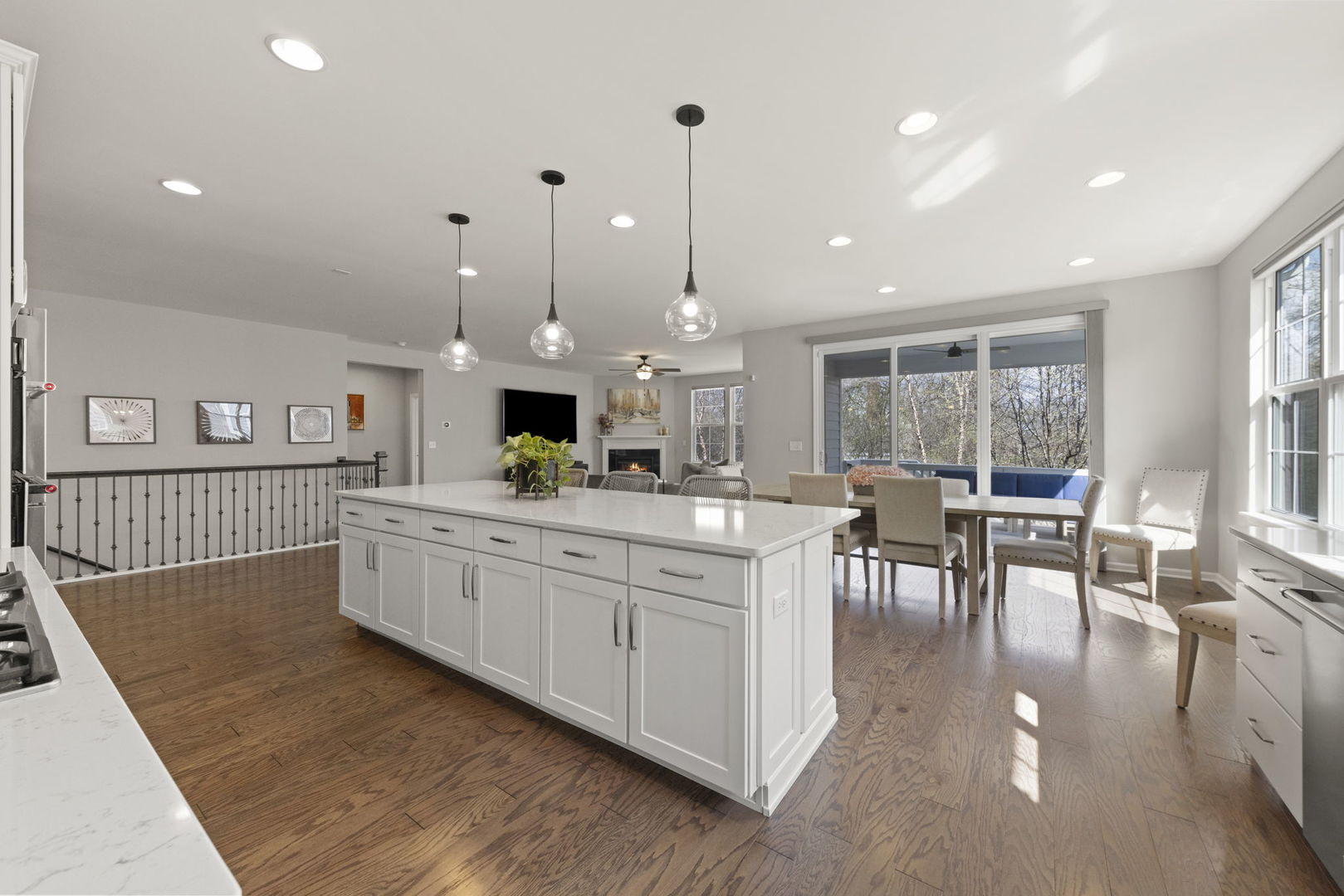 51 Somerset Circle, Wheaton, IL 60189