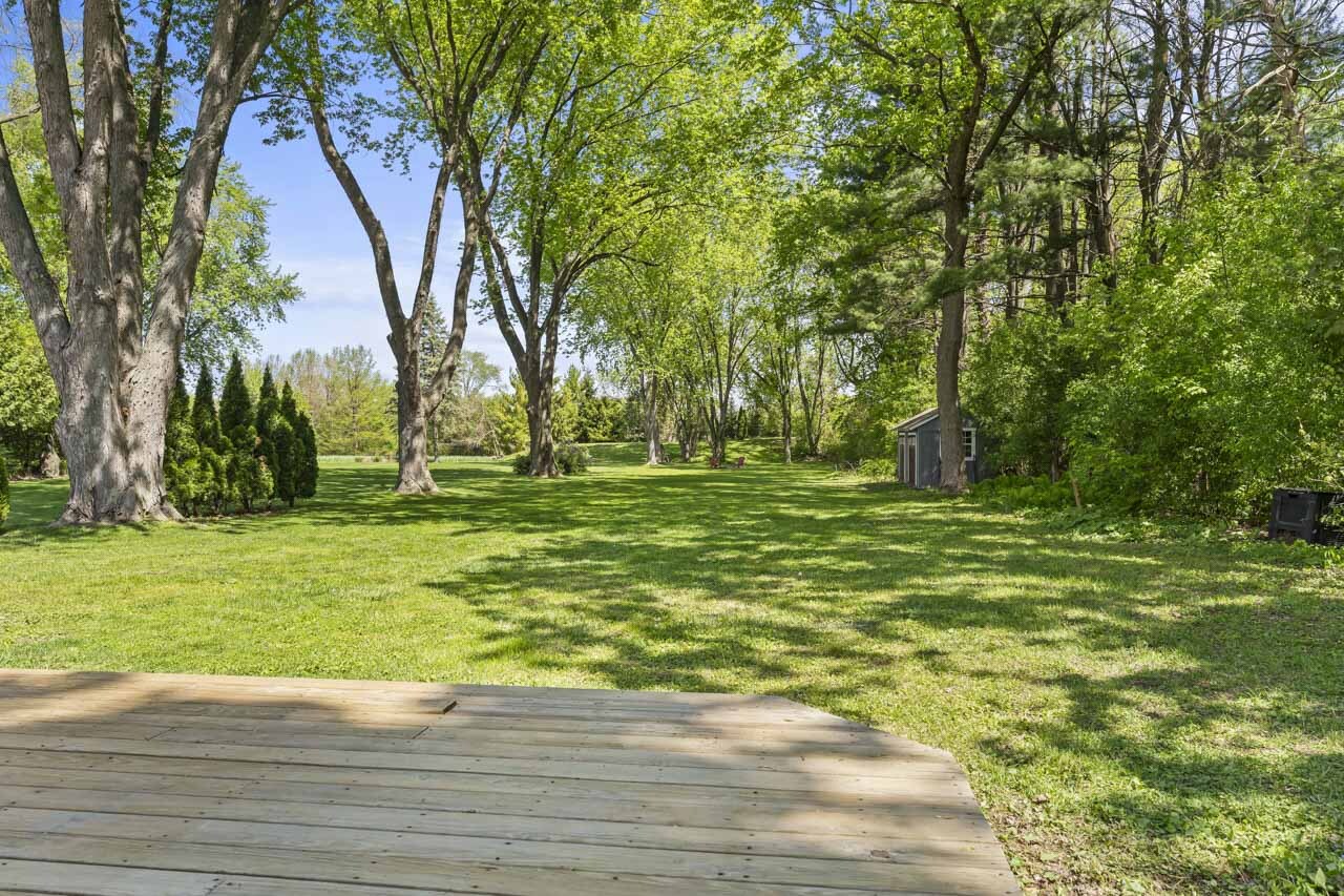 946 W Winchester Road, Libertyville, IL 60048