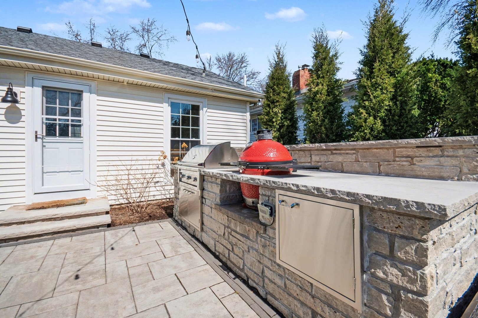 923 Oxford Road, Glen Ellyn, IL 60137