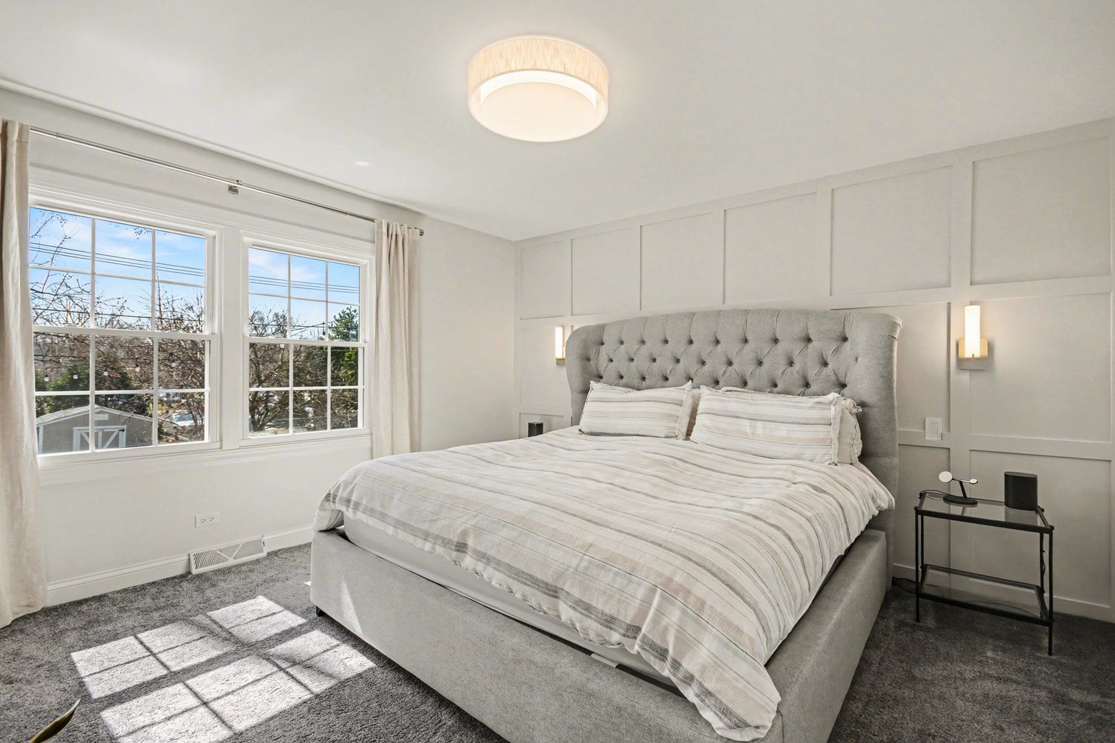 923 Oxford Road, Glen Ellyn, IL 60137