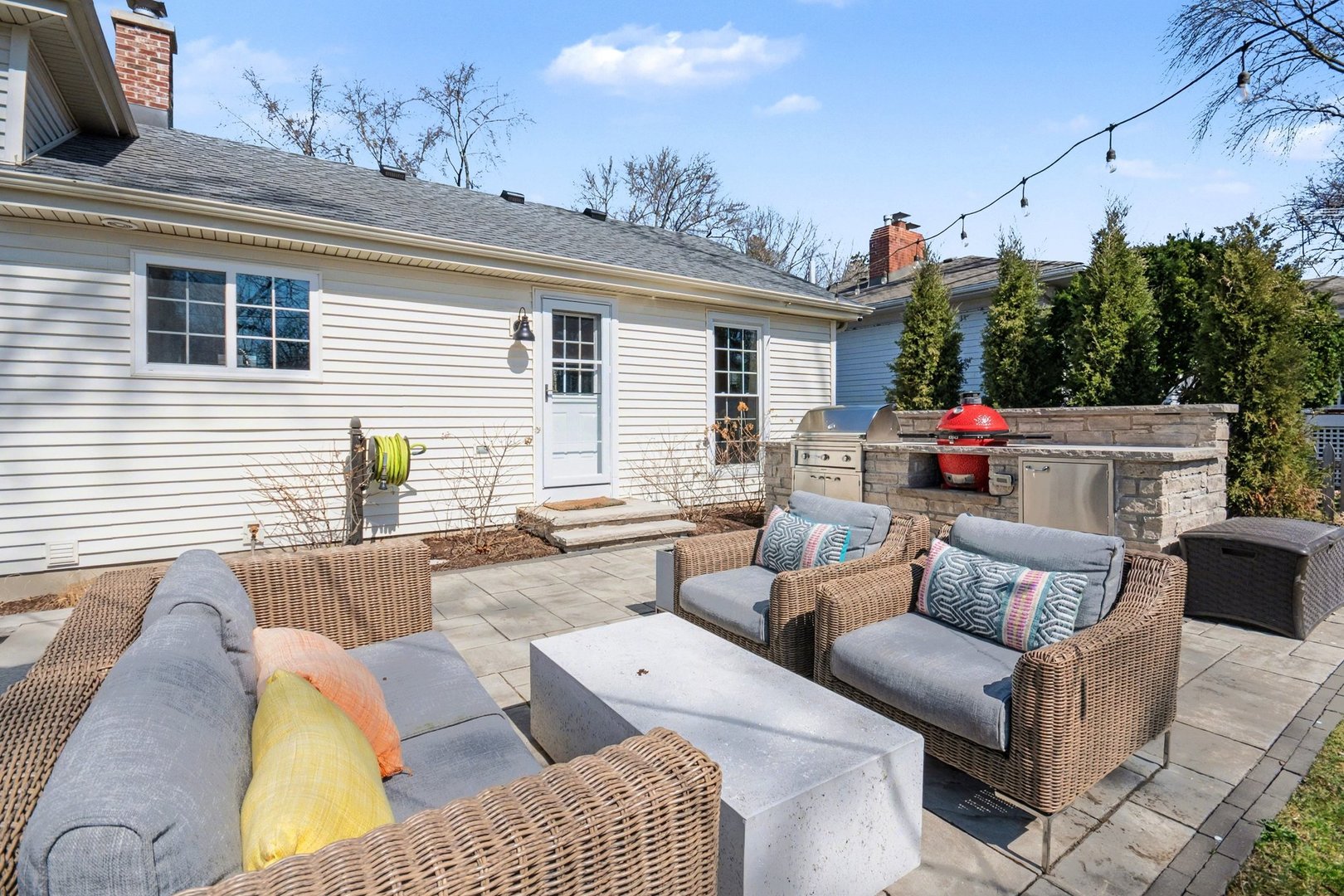 923 Oxford Road, Glen Ellyn, IL 60137