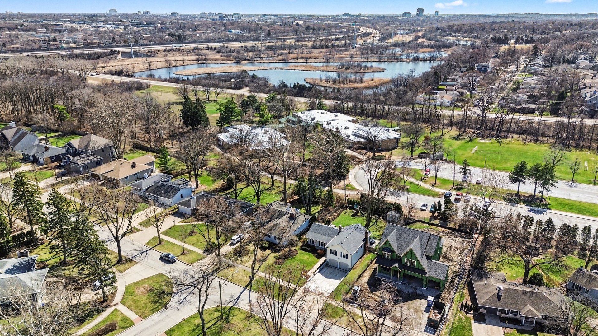 923 Oxford Road, Glen Ellyn, IL 60137