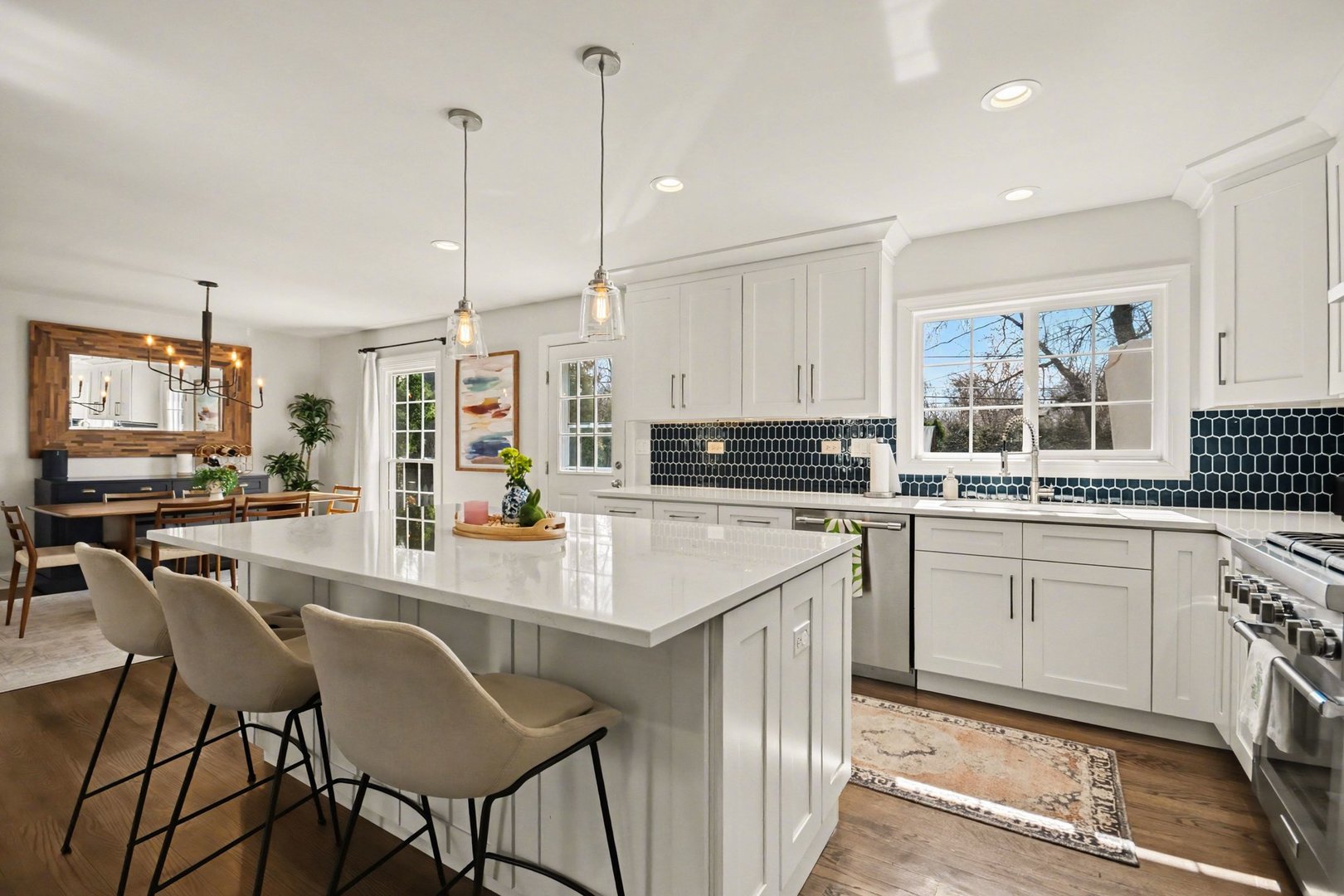 923 Oxford Road, Glen Ellyn, IL 60137