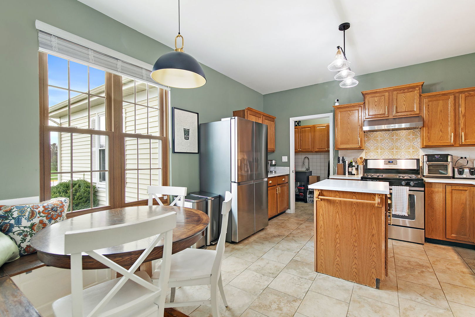 100 S Constitution Drive, Aurora, IL 60506