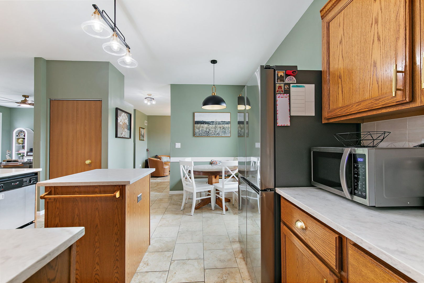 100 S Constitution Drive, Aurora, IL 60506