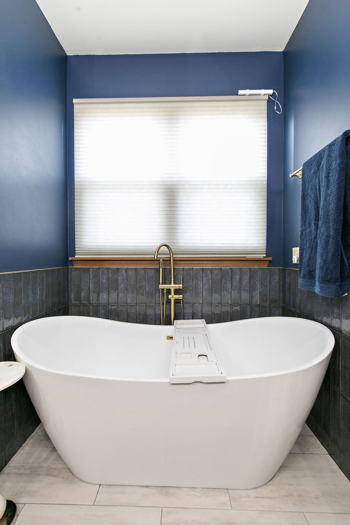 100 S Constitution Drive, Aurora, IL 60506