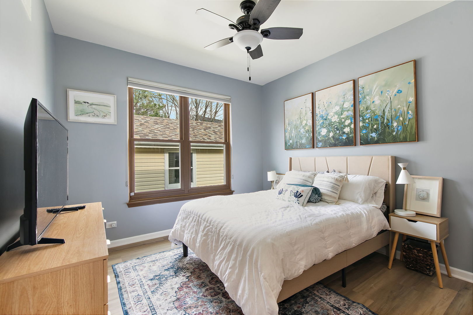 100 S Constitution Drive, Aurora, IL 60506