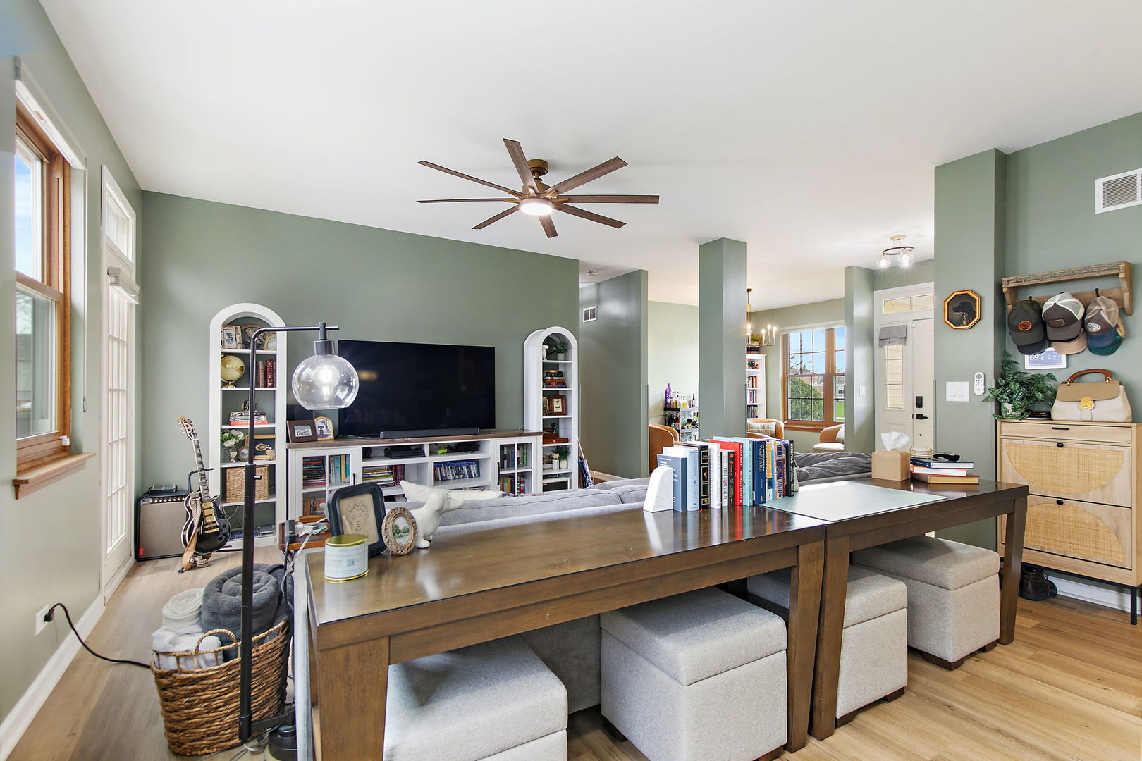 100 S Constitution Drive, Aurora, IL 60506