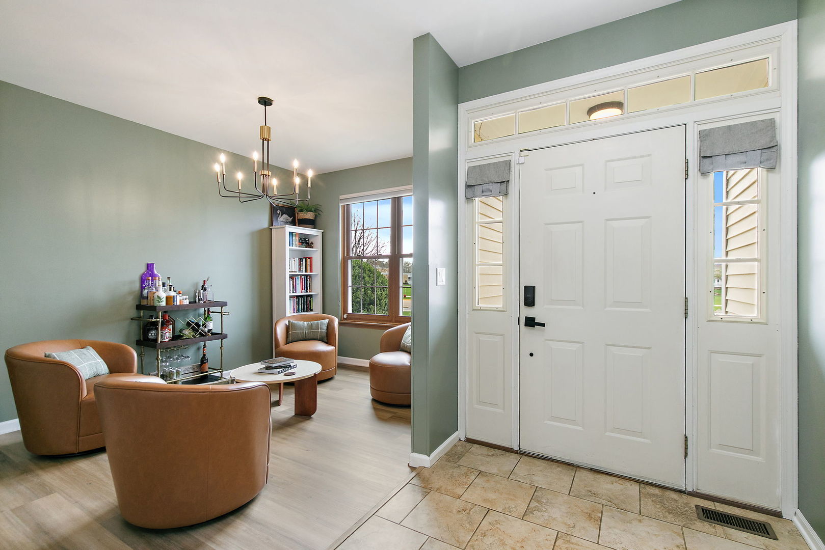 100 S Constitution Drive, Aurora, IL 60506