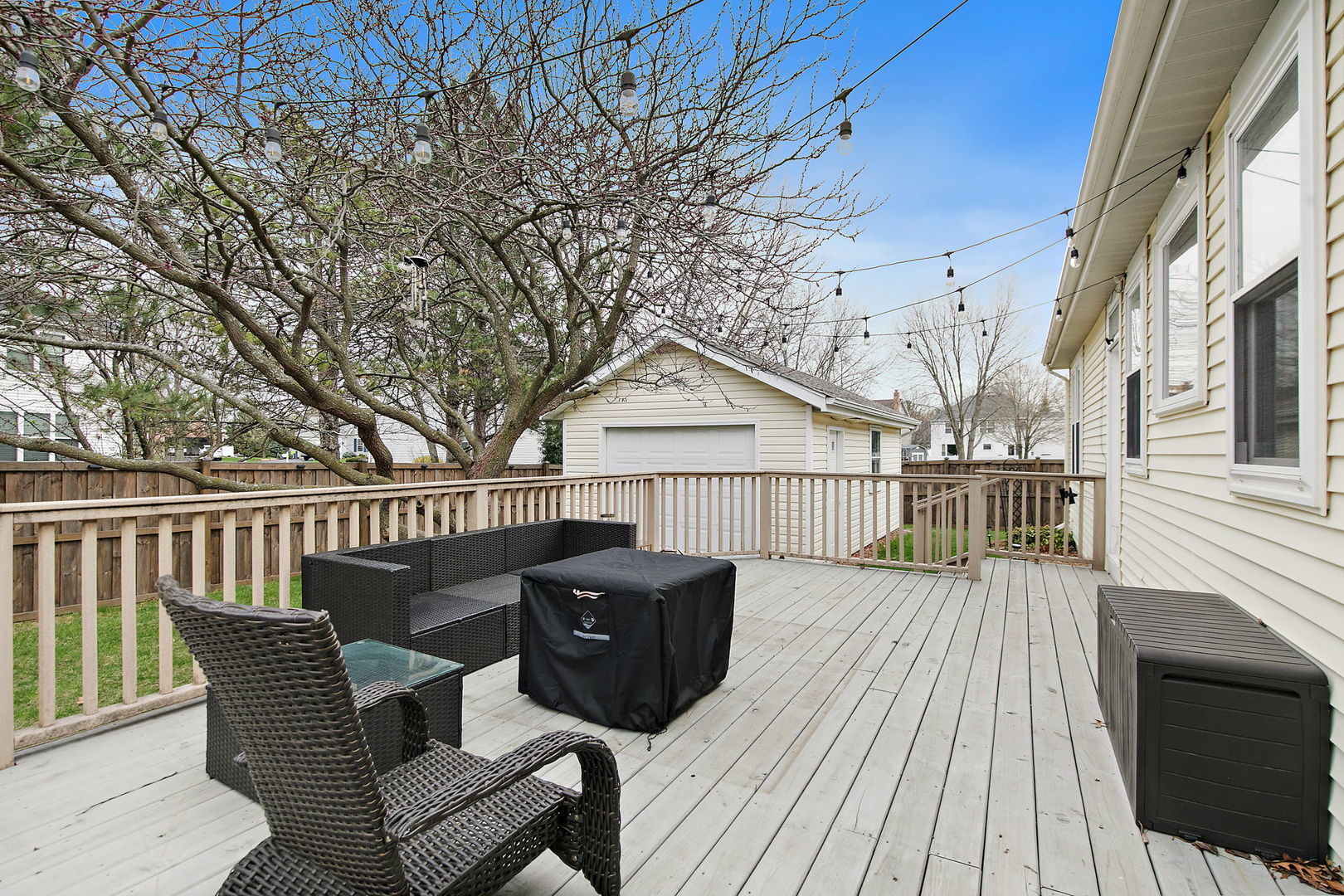 100 S Constitution Drive, Aurora, IL 60506