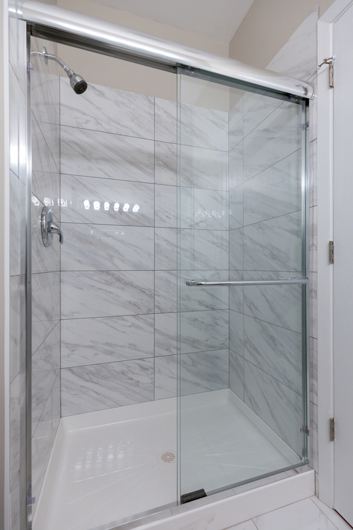 1505 Mercury Drive #5, Schaumburg, IL 60193