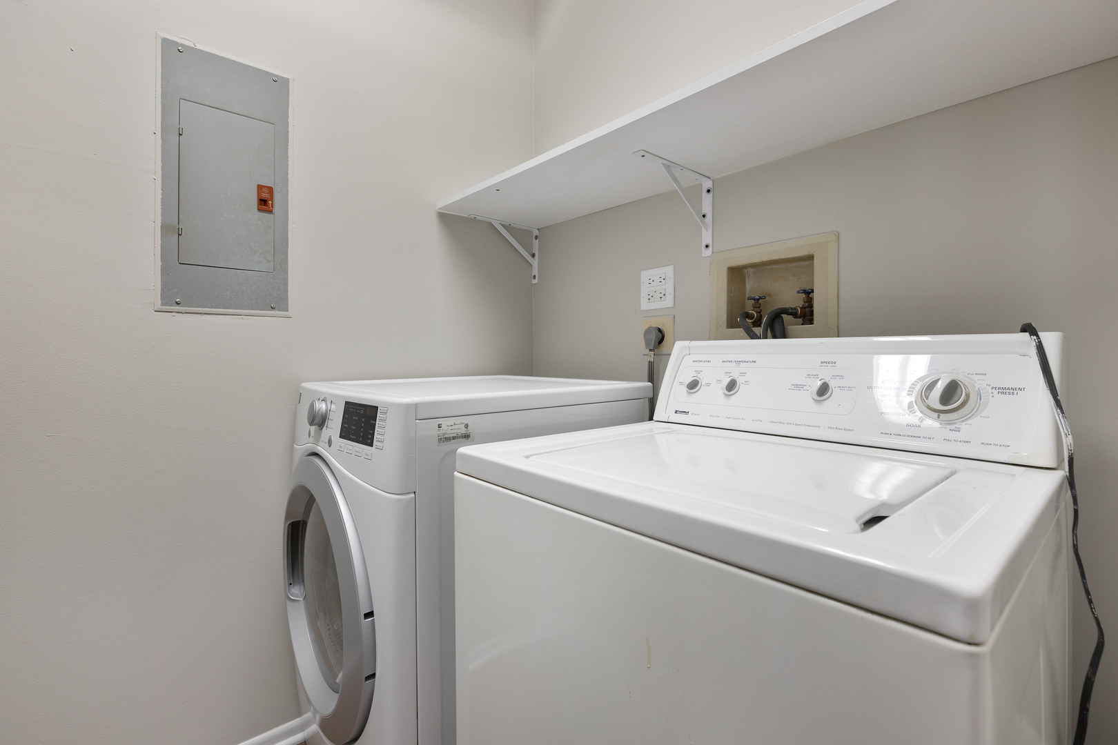 1505 Mercury Drive #5, Schaumburg, IL 60193