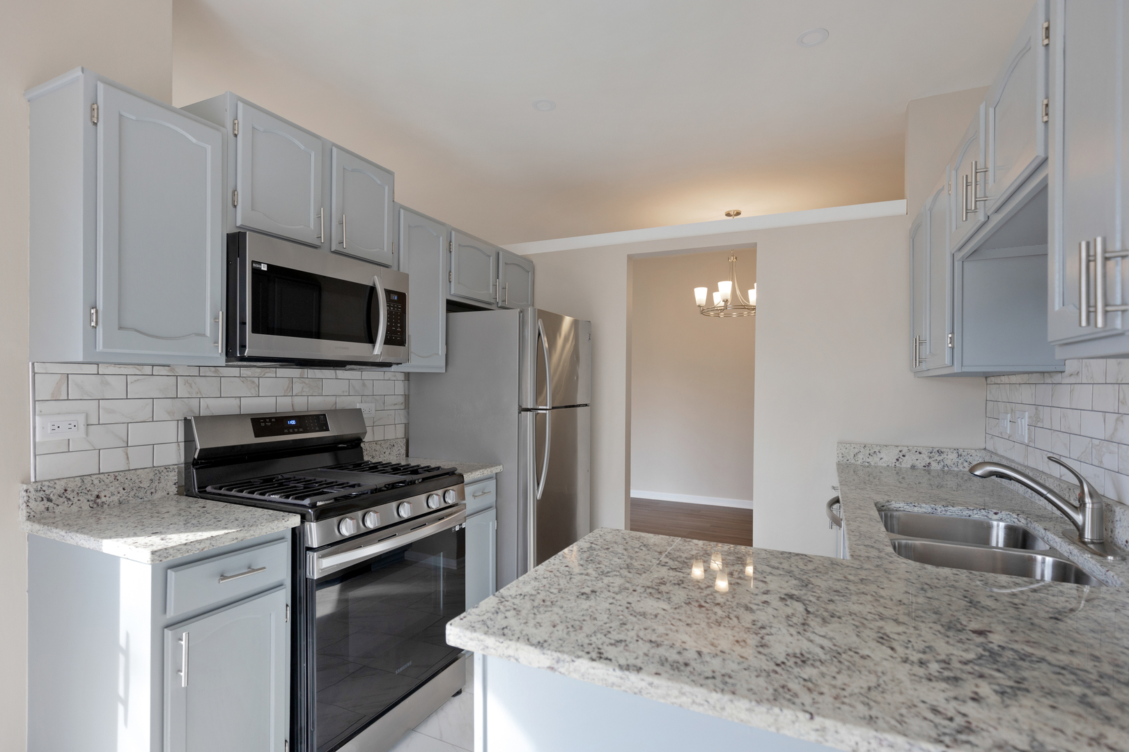 1505 Mercury Drive #5, Schaumburg, IL 60193