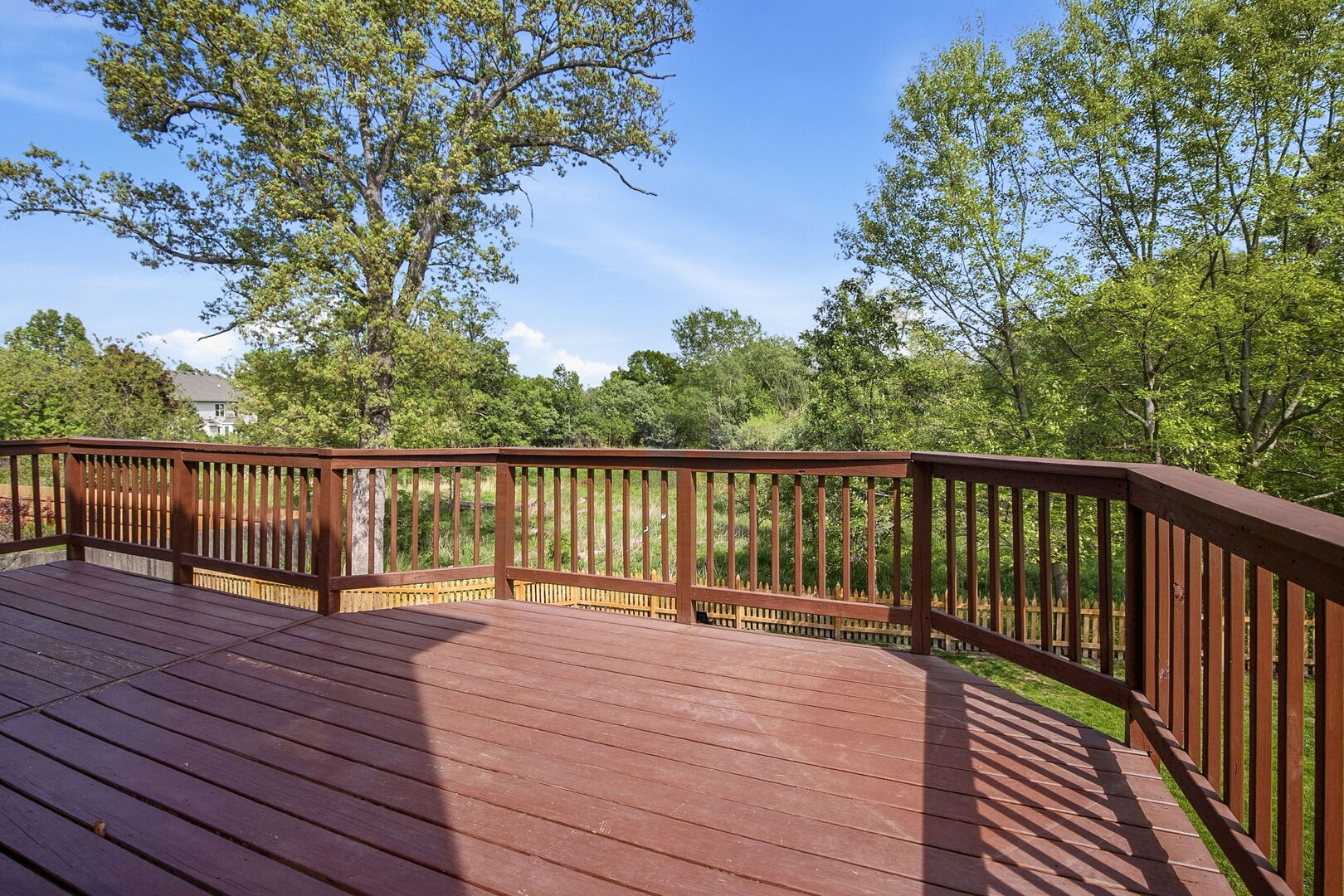 215 S Winthrop Drive, Round Lake, IL 60073