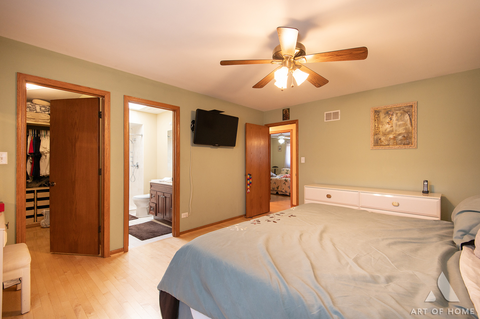 9345 S 82nd Court, Hickory Hills, IL 60457