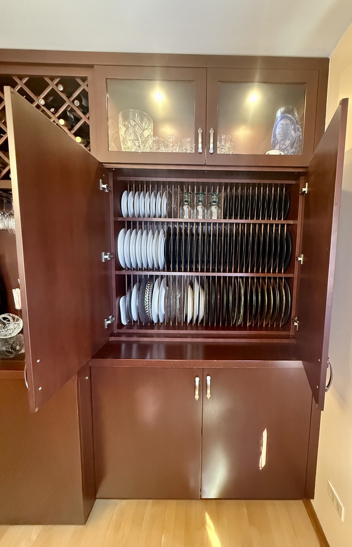 9345 S 82nd Court, Hickory Hills, IL 60457