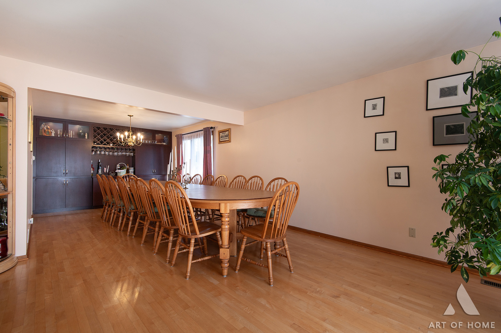 9345 S 82nd Court, Hickory Hills, IL 60457