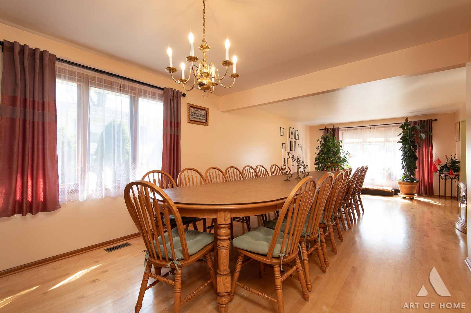 9345 S 82nd Court, Hickory Hills, IL 60457