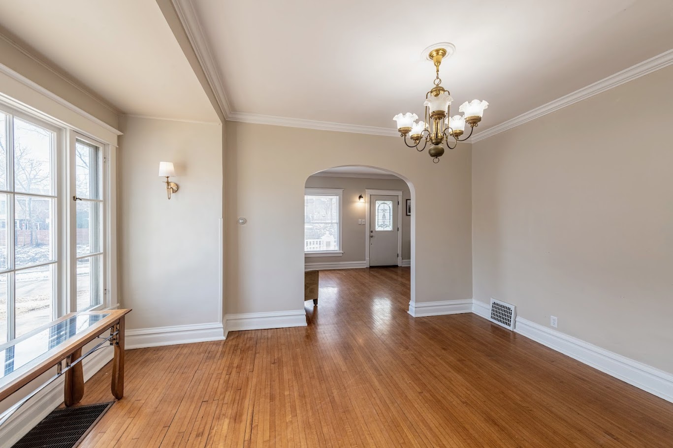 655 Glenwood Avenue, Joliet, IL 60435