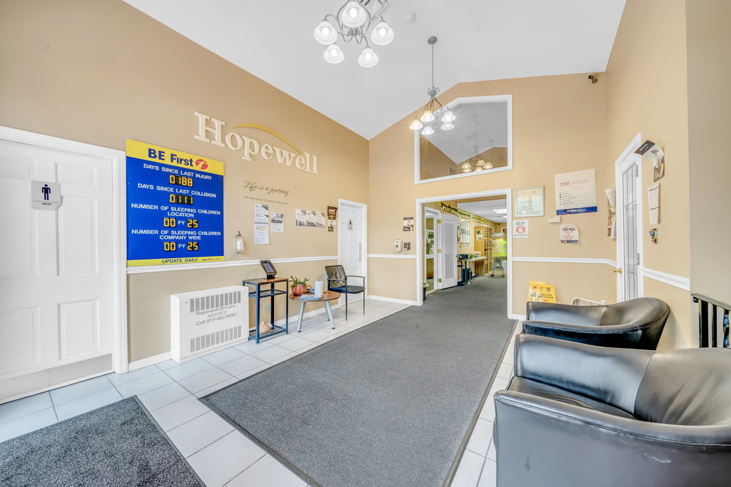 1352 N Cedar Road, New Lenox, IL 60451