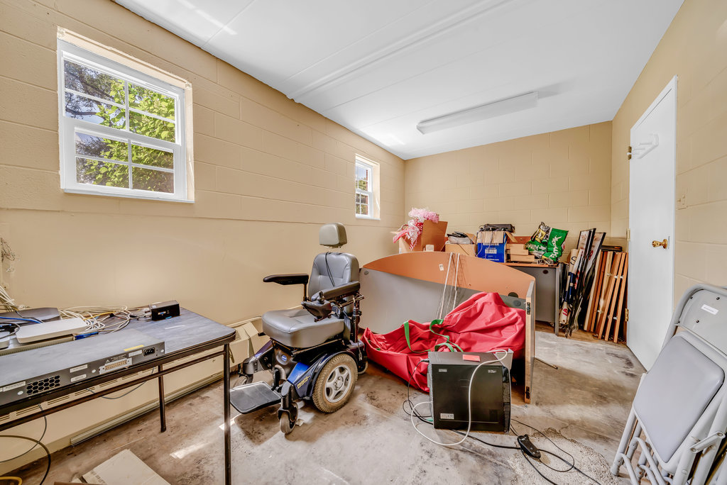 1352 N Cedar Road, New Lenox, IL 60451