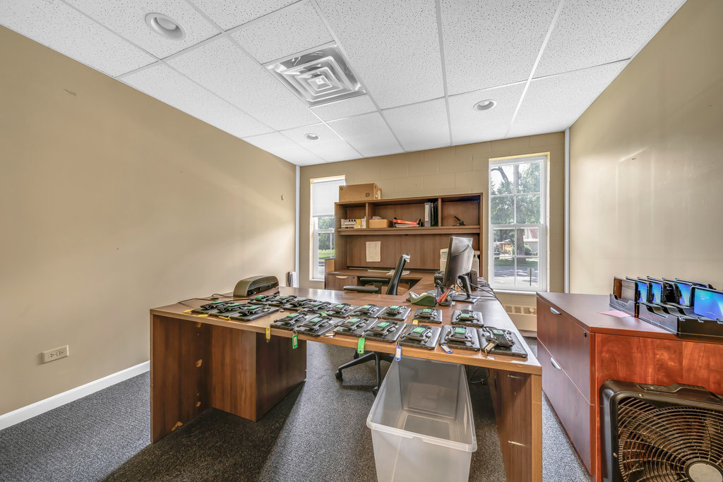 1352 N Cedar Road, New Lenox, IL 60451