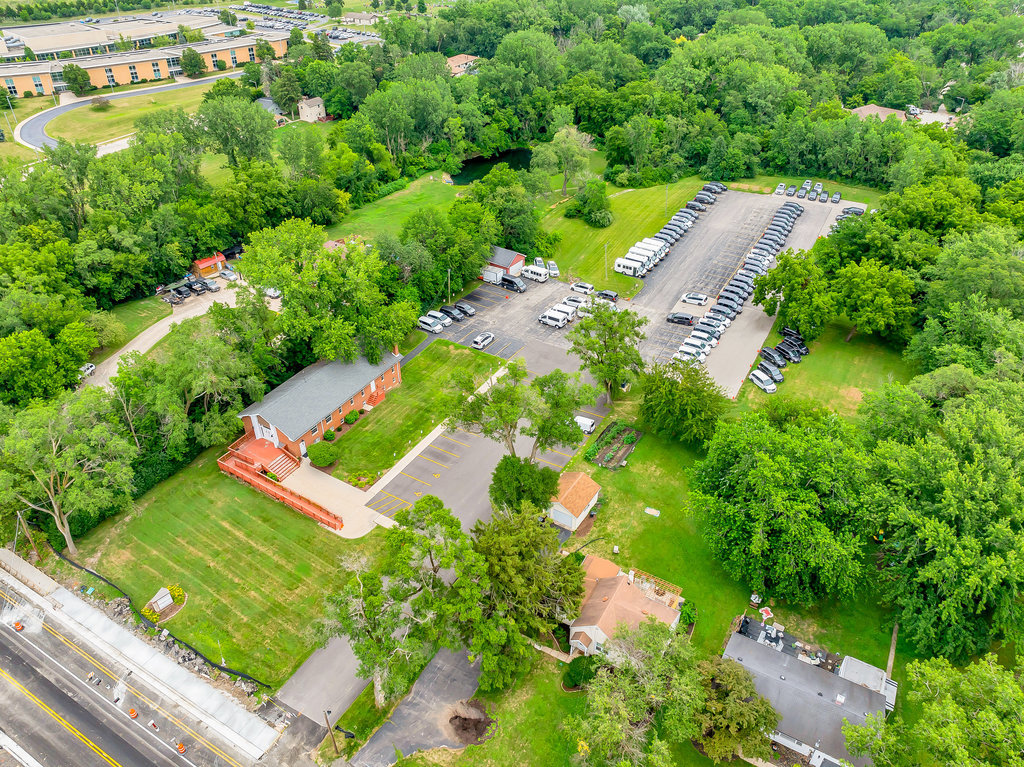 1352 N Cedar Road, New Lenox, IL 60451