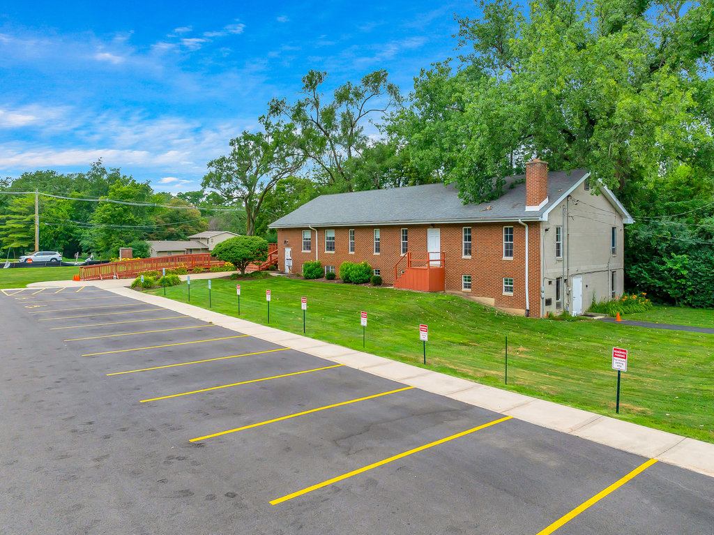 1352 N Cedar Road, New Lenox, IL 60451