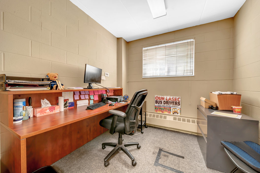 1352 N Cedar Road, New Lenox, IL 60451