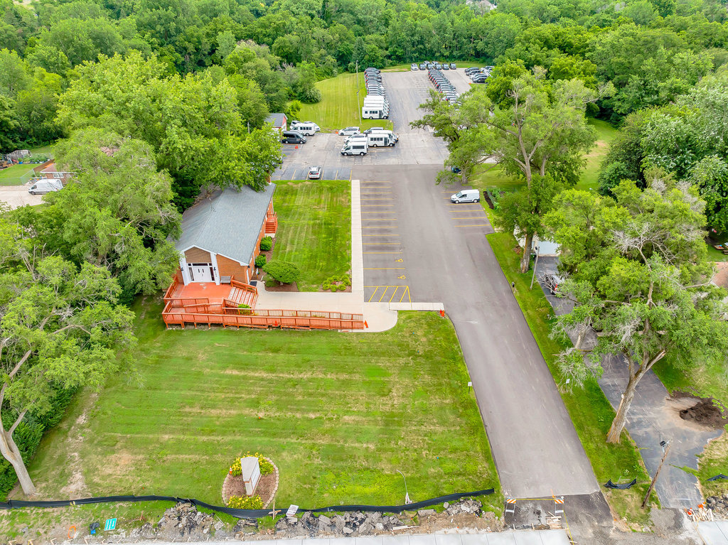 1352 N Cedar Road, New Lenox, IL 60451