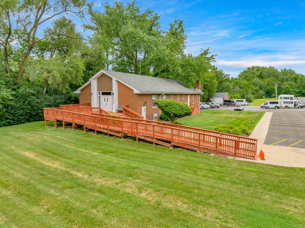 1352 N Cedar Road, New Lenox, IL 60451