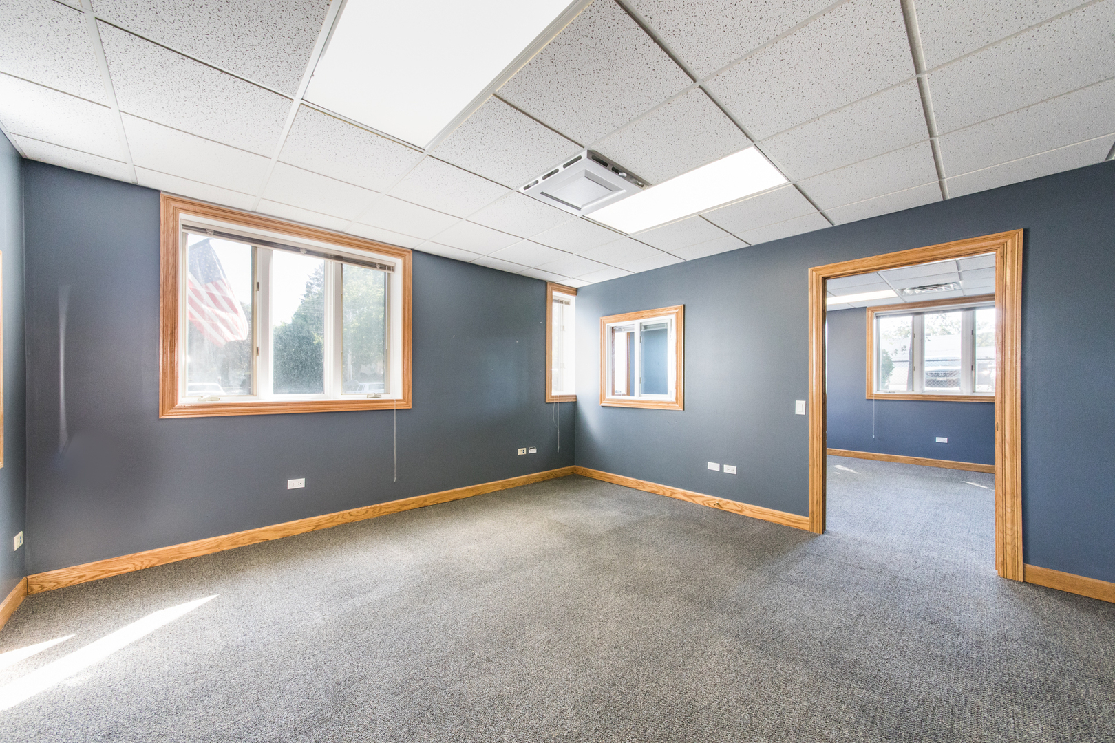 72 East Street, Crystal Lake, IL 60014