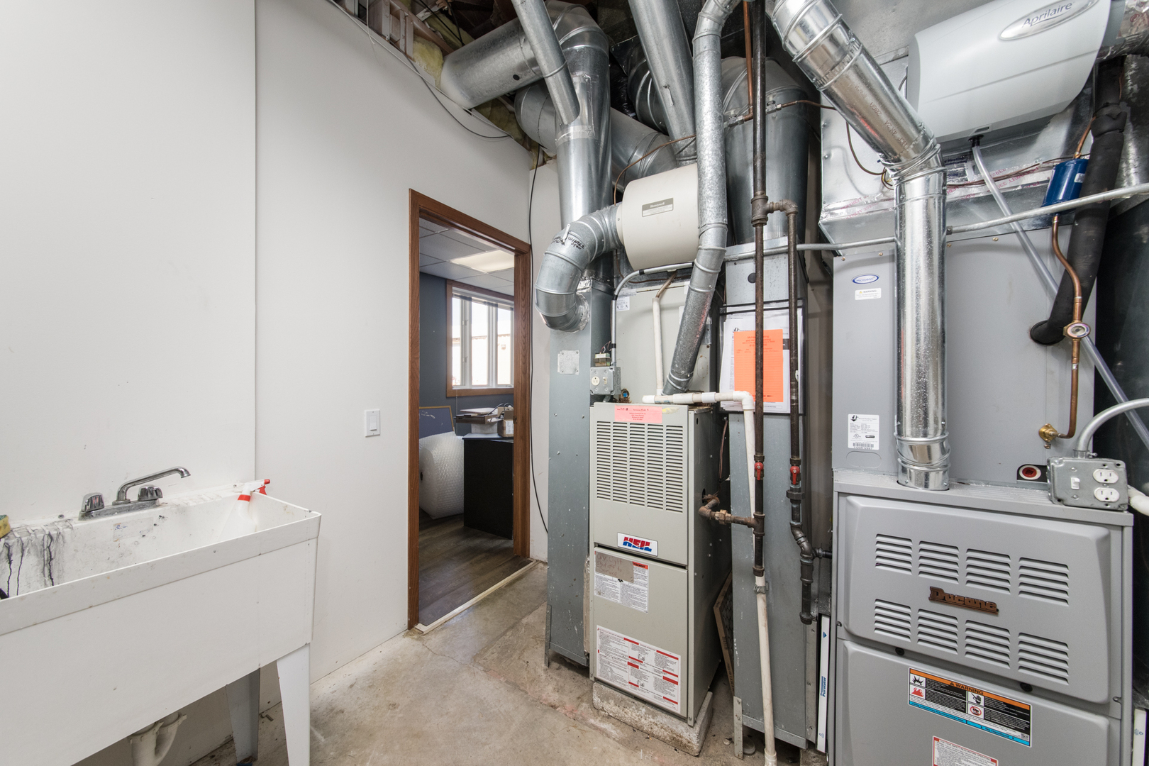 72 East Street, Crystal Lake, IL 60014